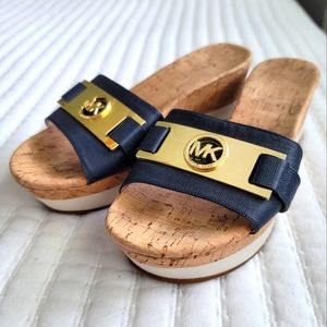 🩷 Michael Kors wedge sandals